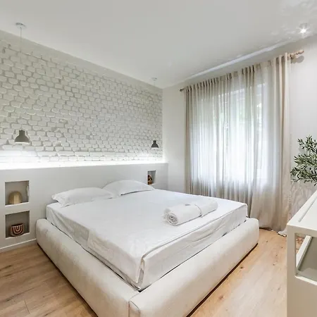 The Homey Flat Stylish 2br By Pikhost Apartment *