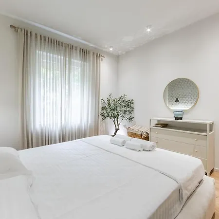 The Homey Flat Stylish 2br By Pikhost 公寓 地拉那